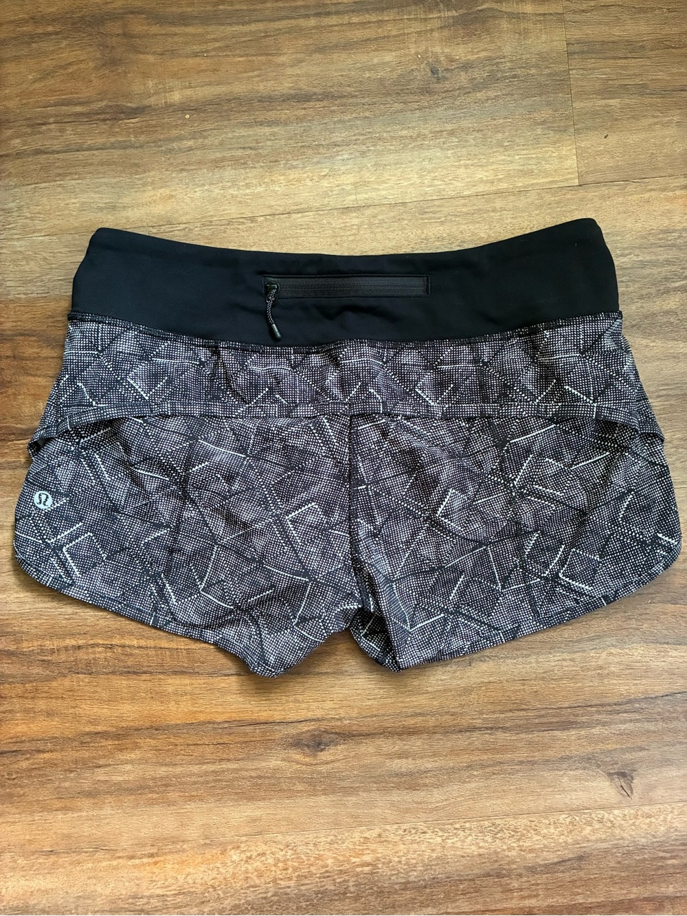 Lululemon Speed Short — Formation Alpine - Picture 2 of 3